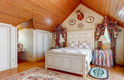 Saluda Cabin | Peaceful cabin with game room, WiFi, fireplace & spacious deck with grill