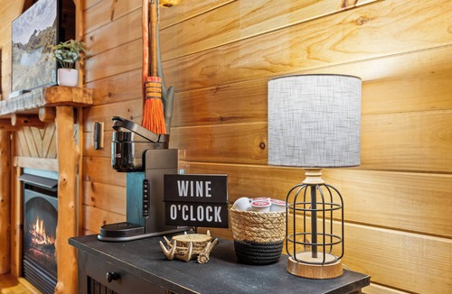 Dahlonega Cabin | Peaceful Creekside Cabin with Hot Tub + Game Room