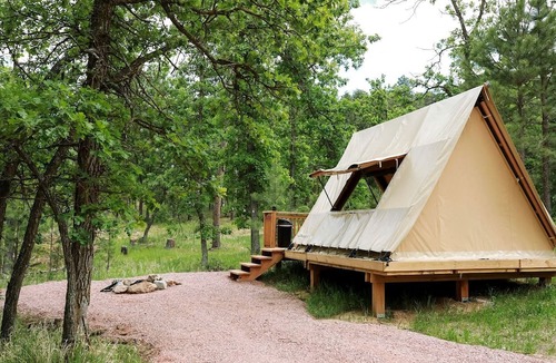 Hermosa Cabin | Peaceful Forest Glamping Retreat Near the Black Hills, Hermosa, South Dakota