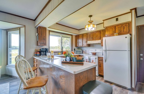 Fulton House | Peaceful Fulton Farm Retreat w/ Outdoor Space!