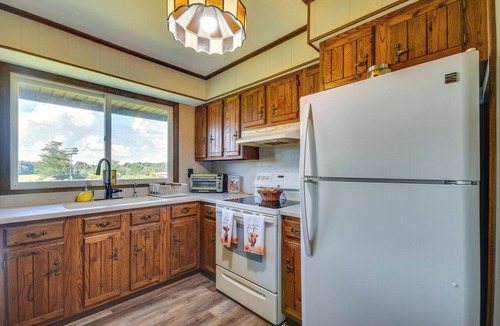Fulton House | Peaceful Fulton Farm Retreat w/ Outdoor Space!
