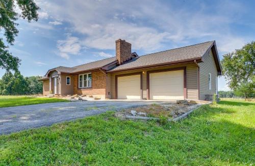 Fulton House | Peaceful Fulton Farm Retreat w/Outdoor Space!