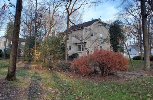 Reston House | Peaceful Oasis North Point - BBQ Grill - Free Parking