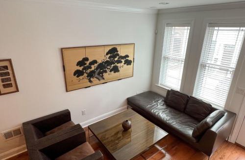 Point Breeze House | Peaceful Zen Getaway in the City