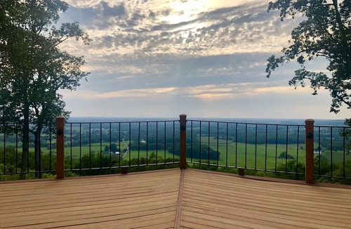Pelham Cabin | Pelham Pointe Mountaintop Cabin - Incredible Panoramic Bluff View!
