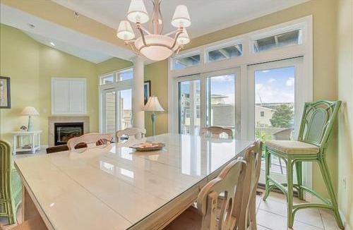 Midtown Ocean City House | Pelican Perch 102