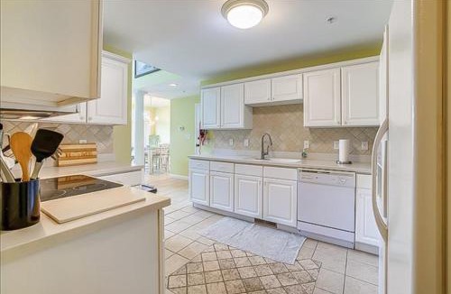 Midtown Ocean City House | Pelican Perch 102