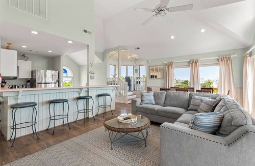 Whalehead Beach House | Pelican Shores: Private pool, 4 bedrooms, Whalehead Beach