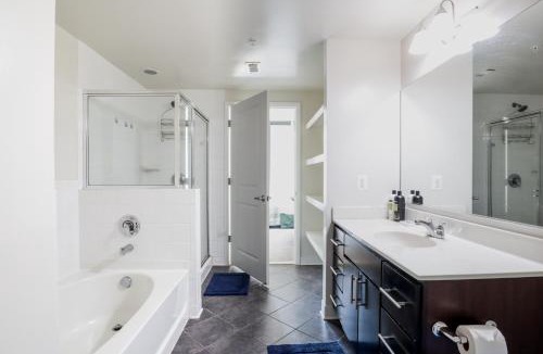 Aurora Highlands Apartment | Pentagon Luxe Apartments Arlington - Near DC