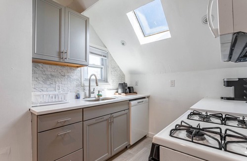 Constable Hook Apartment | Penthouse 4BR-2BA-9 Beds | NYC | MetLife | Parking
