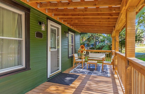 Grandview House | Perfect Group Stay! See the Stunning Social Area X6
