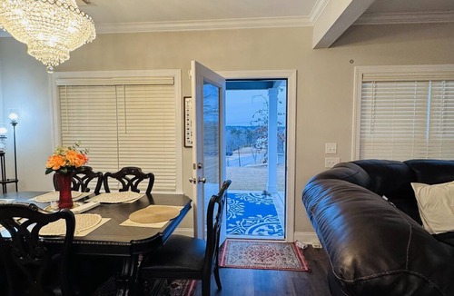 Evans House | Perfect Masters Rental: 5Bed/4Bath in Jones Mill, 6 Miles from Augusta National