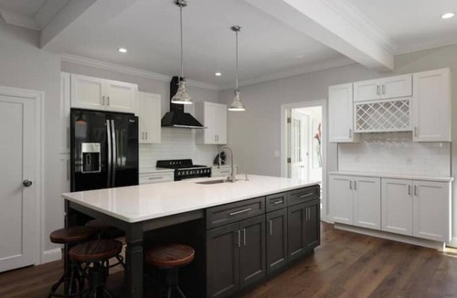 Red Bank House | Perfect modern downtown Red Bank Deck and Hot Tub