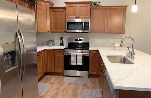 Lincoln House | Perfect Retreat for Comfort and Convenience