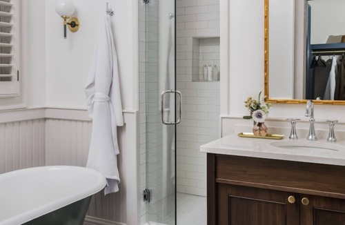 Mount Berry Hotel | Perfect Stay with Outdoor Adventures, Spa, and Outdoor Pool!