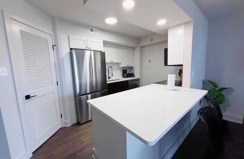 Pentagon City Apartment | Perfectly Located Apt - Steps to Metro & More
