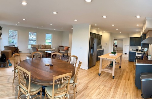 Sherwood House | Persimmon Point Waterfront, Dock & Heated Pool Casual Comfortable Fun