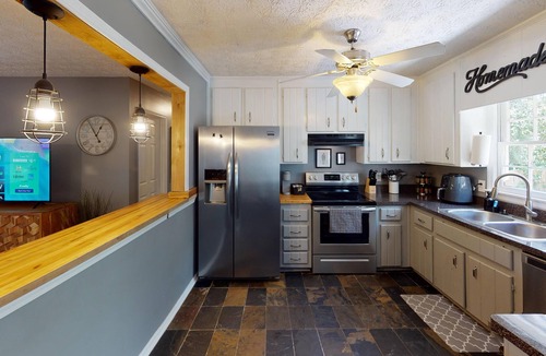 Woodstock Apartment | Pet-Friendly 3BR Private Unit in Woodstock