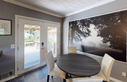 Woodstock Apartment | Pet-Friendly 3BR Private Unit in Woodstock