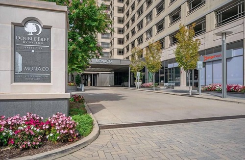 Hudson Exchange Apartment | Pet-friendly Amenities & Dog Run | Jersey City| nr Hudson River