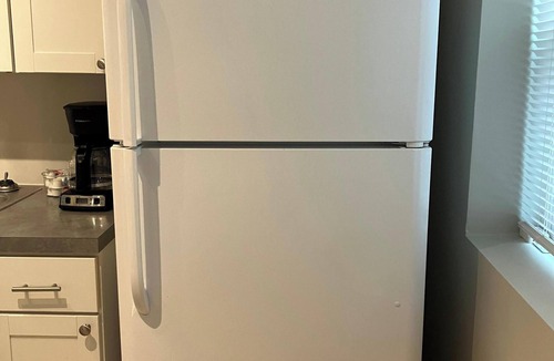 Joslyn Castle Apartment | Pet-Friendly Apartment Near Blackstone Dining & UNMC