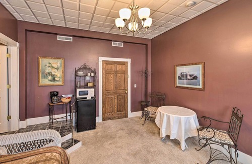 Yankton Apartment | Pet-Friendly Apt: 2 Blocks to Riverside Park!
