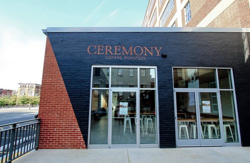 Mount Vernon Apartment | Pet Friendly Apt Near Peabody & JHU Shuttle w/Free WiFi & Paid Parking