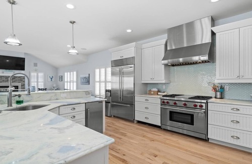 Surf City House | Pet Friendly, Bayside Surf City, Private yard, Pool, Elevator Roof Top Deck.
