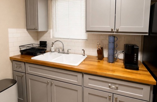 St. Johns House | Pet-Friendly Central Austin Bungalow - Near Hospitals, Tech Corridor & Downtown