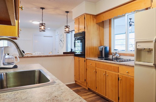 Country Club Estates House | Pet Friendly Downtown Rehoboth Beach Rustic and Comfy Home