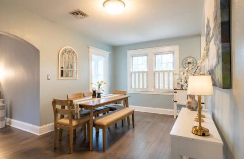 Annapolis House | Pet-Friendly Eastport Yard & Fire Pit