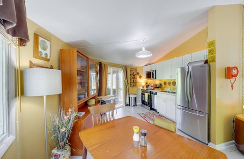 Mill Ridge Cabin | Pet-Friendly Getaway w/Porch in Banner Elk!