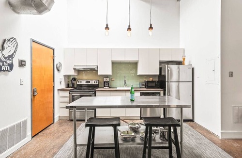 Old Fourth Ward Apartment | Pet Friendly | King Bed | Beltline Access