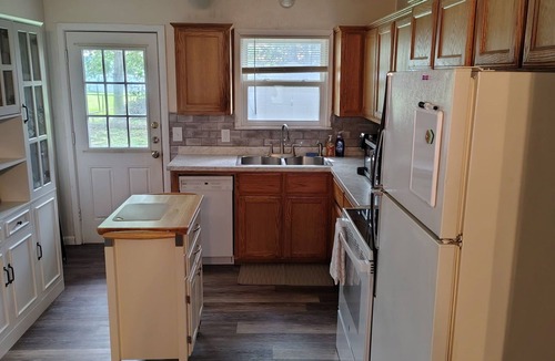 Copperas Cove House | Pet Friendly Perfect Stay Near Fort Hood/Cavazos