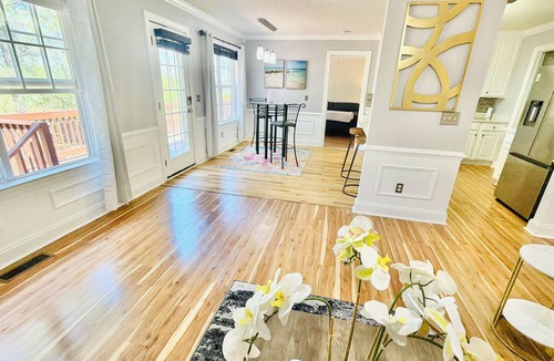 Huntcliff House | Pet-Friendly Summit Retreat, 4BR, Fenced Yard 🐾