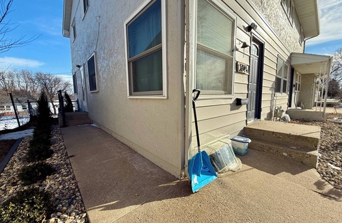 Sioux Falls House | Pet-Friendly Townhome Fenced Yard Near Avera