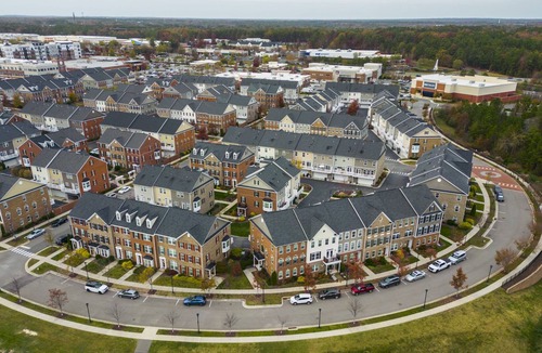 Glen Allen House | Pet-friendly Townhouse in the center of Short Pump