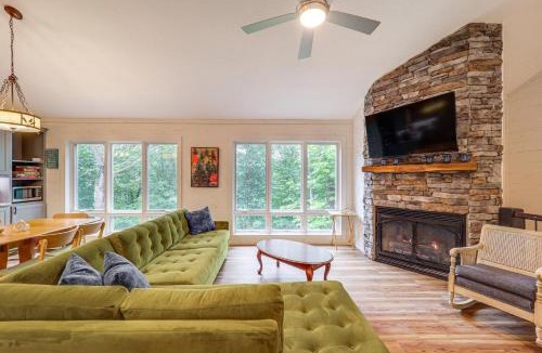 West Jefferson House | Pet-Friendly West Jefferson Home w/River View!