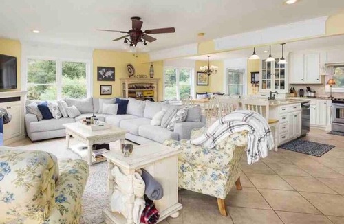 Florence House | Pet Friendly, Wilson Lake, Dock, Boat Launch, 2 Slips, 4 bed 4 bath, lake view