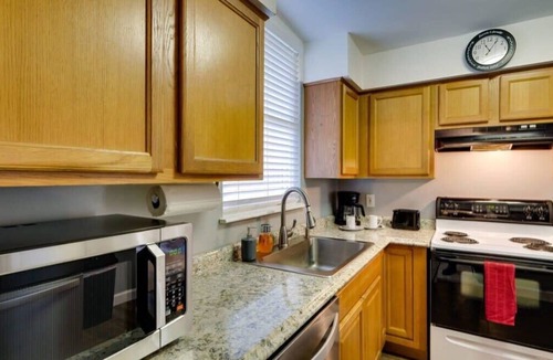 Savannah House | Pet-Friendly · Yard & Ping Pong · Boat Ramp Access