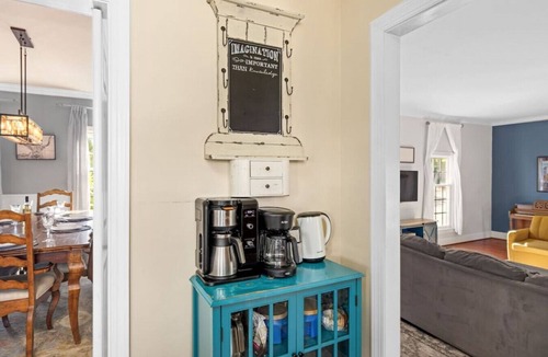 Lakeview House | Pets? YES! Hot Tub ★ Gym ★ Firepit ★ Game Room ★ Path to Winery