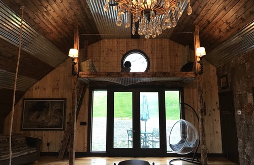 Sugar Grove Cabin | Petting Zoo & Ziplines, HOT TUB,1000+ ft Trout creek & HUGE Slip n Slide!