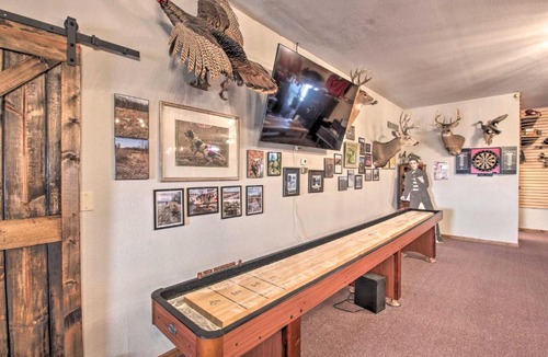 Dawn House | Pheasant Game Farm Missouri Vacation Rental!