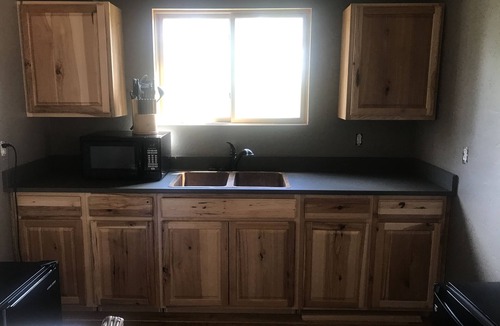 Hermosa House | Pine and Star Retreat! CSP- 9 miles Mt. Rushmore- 15 miles