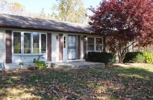 Pittsfield House | Pine Lakes Family Fun Haven | Lakeside Cabins, Pools & Waterpark Access