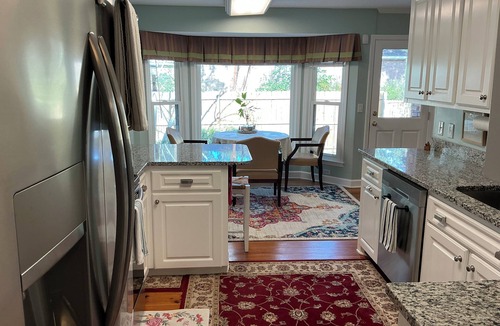 Summerville Historic District House | PINEAPPLE HOUSE - Comfortable home in historic district of Summerville SC