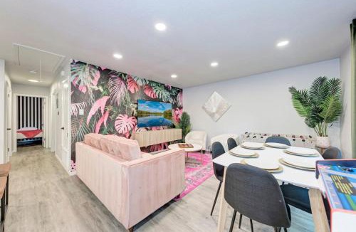 Johnston Terrace House | Pink Fun Home - Minutes to Downtown-AUS