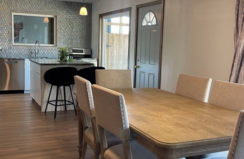 Cedar Creek House | Play Del Omaha-escape to the beach 30 min to anywhere!