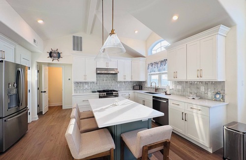 Townsend's Inlet House | plenty of space for family and guests across three levels.