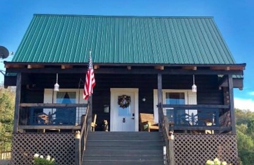 Madisonville Cabin | Pokeadot Cabin: Cozy Farm Stay w/Pool & Firepit